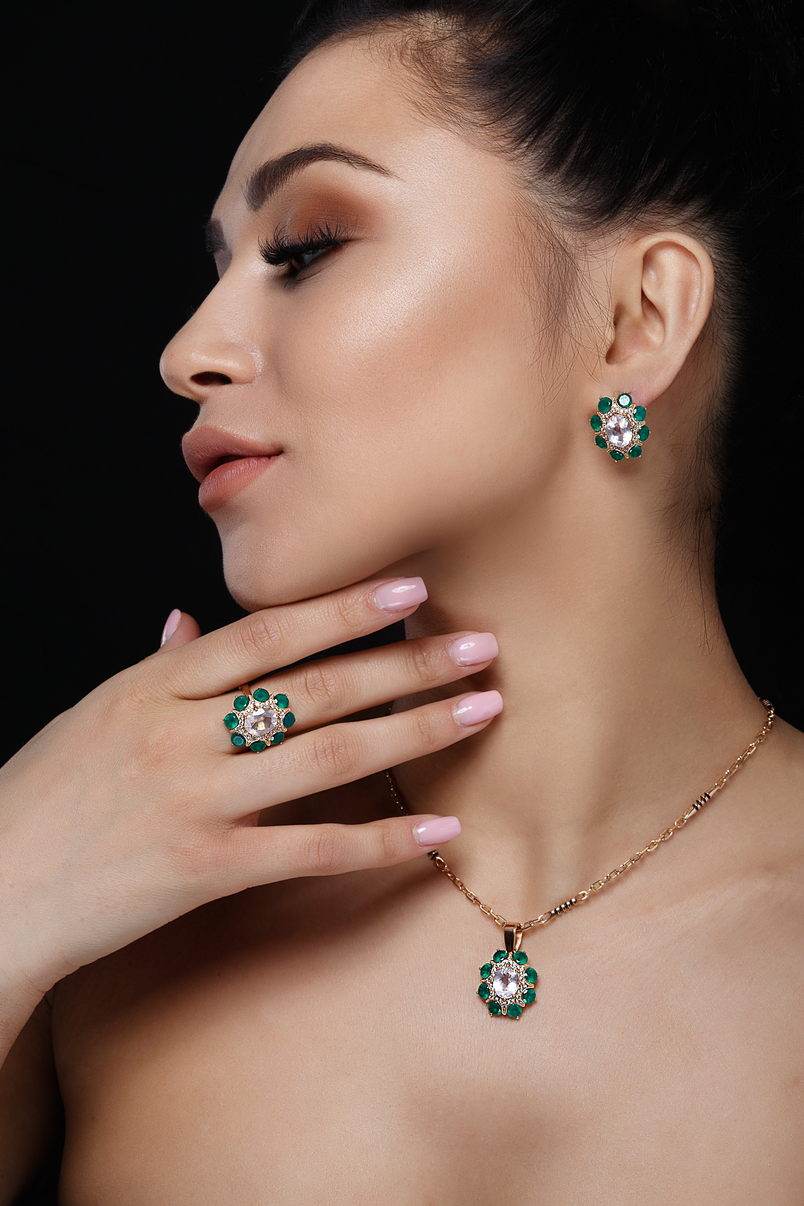 A closer look at Karivia's refined jewellery craft