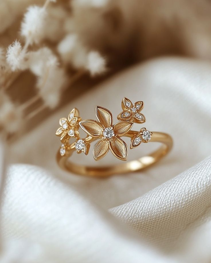 Modern Ring